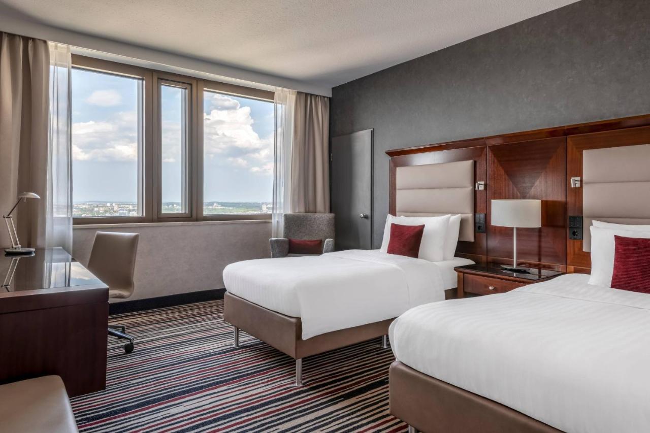 Guest room 2 Twin or Single Beds High floor